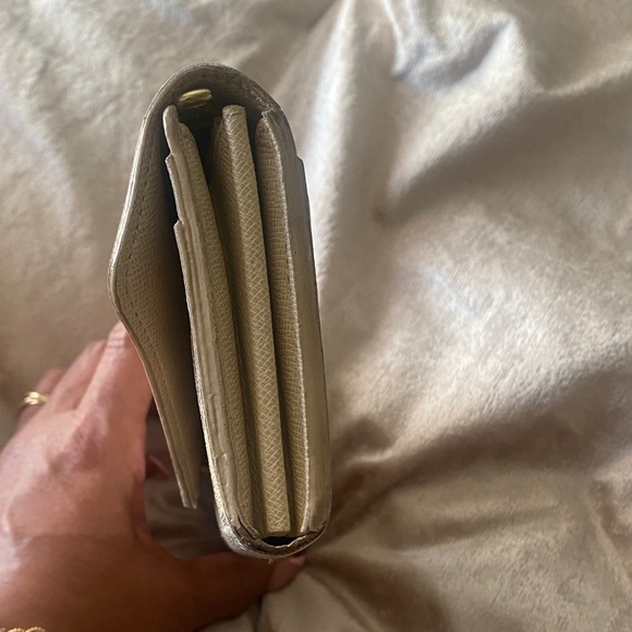 Louis Vuitton Damier Azur Wallet - Cream and Blue (Sarah Wallet) - Picture 11 of 12